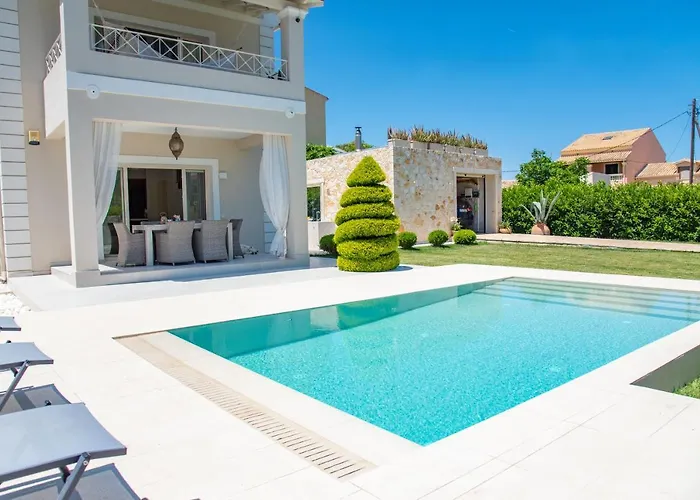 Luxury Seaside Villa Darl
