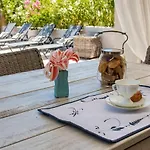 Luxury Seaside Villa Darl
